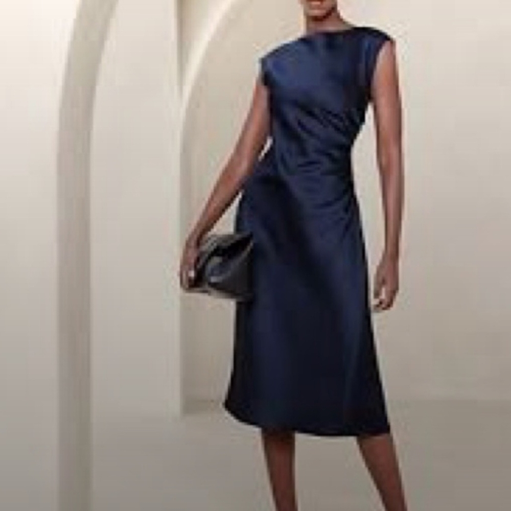 Elegant Navy Blue Dress For Special Summer Events